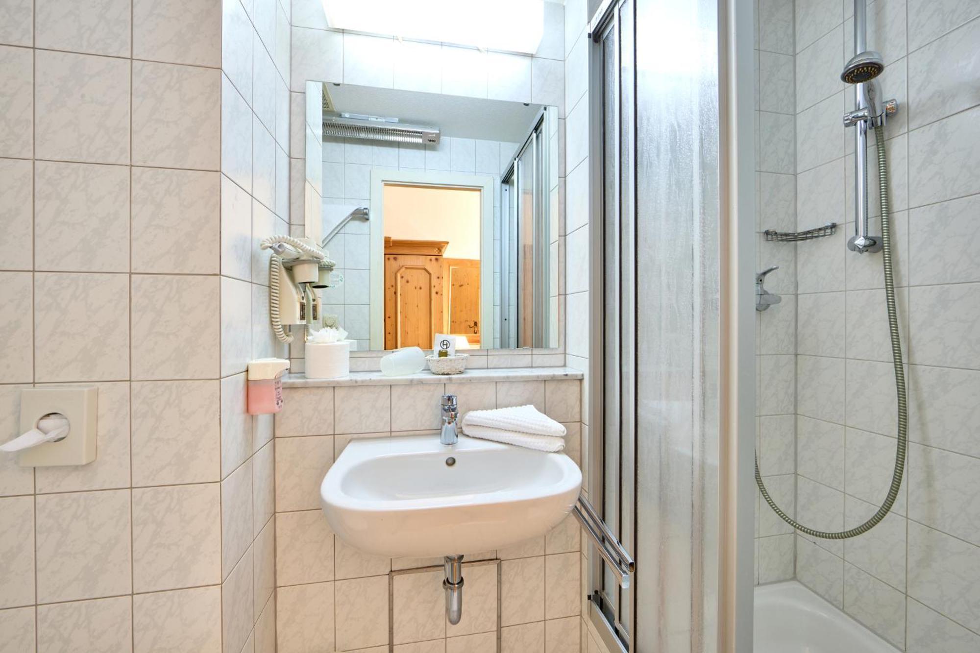 Hotel Drei Mohren Garmisch-Partenkirchen járás Szoba fotó